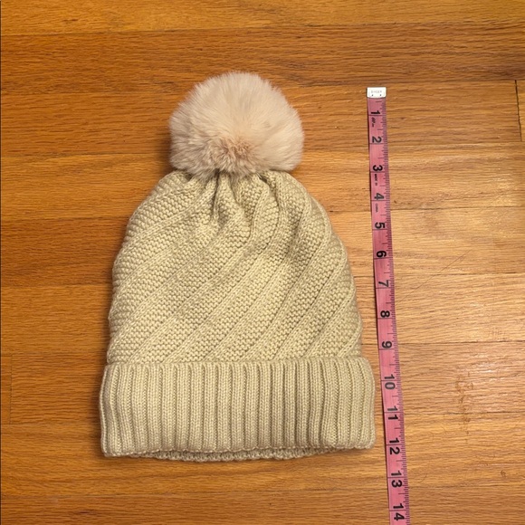 NEW Cable Knit Swirl Acrylic Sherpa Lined Beanie Pom Pom Ivory Cream Beige White - Picture 11 of 12